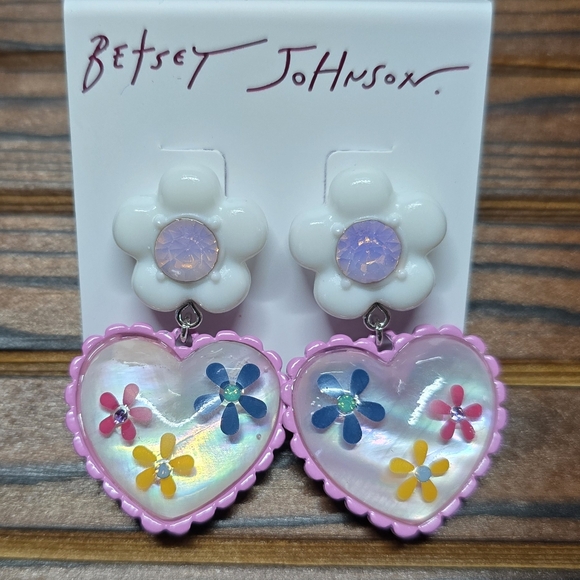 Betsey Johnson Flower Drop Earrings! - Picture 13 of 16